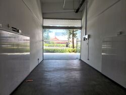 Eon Shenton (D2), Shop House #506227081